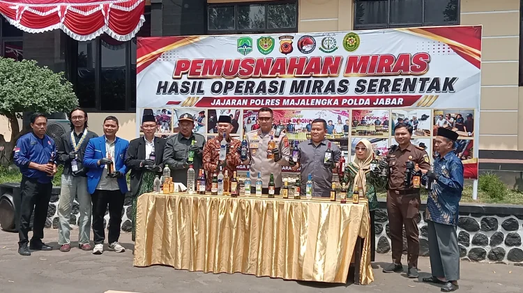 Polres Majalengka Musnahkan Ribuan Botol Miras, Tekan Potensi Kriminalitas