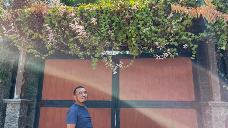 Gerbang Rumah di Majalengka Ini Disebut Mirip Kediaman Jokowi di Solo