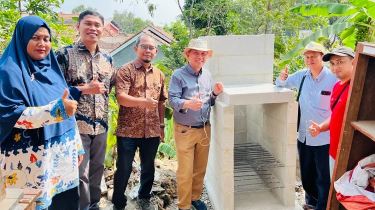 ROKINSA & Biopori SENTUH Dorong Pengelolaan Sampah Terpadu Desa Bantaragung