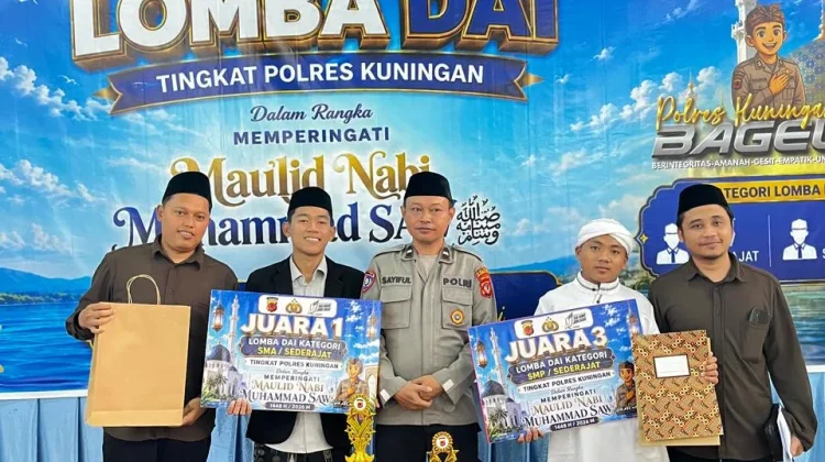 Dua Pelajar Alkhoeriyah Raih Prestasi Lomba Da’i Polres Kuningan