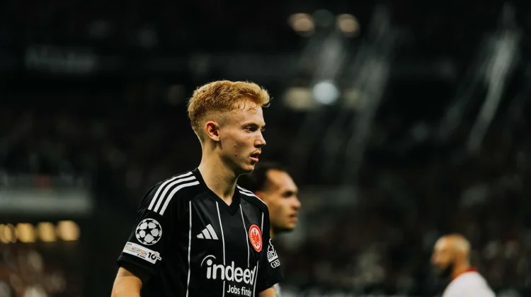 Fulham Sepakati Transfer Hugo Larsson