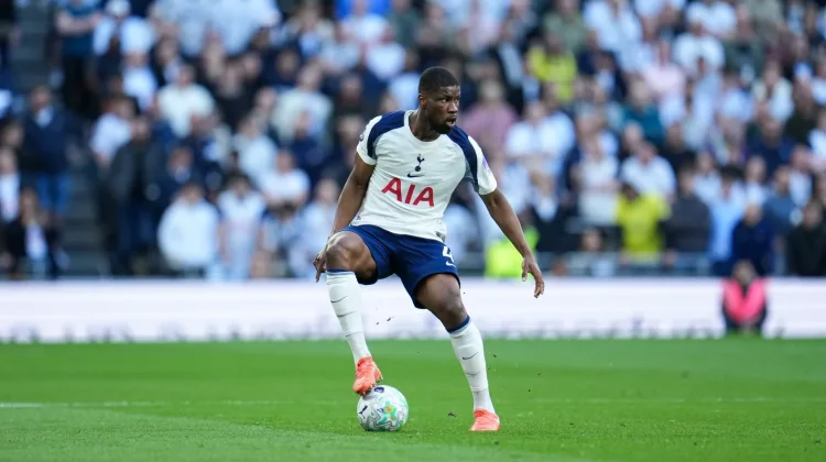 Sunderland Rekrut Kevin Danso dari Tottenham