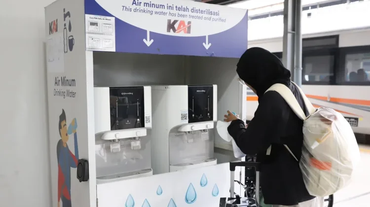 KAI Daop 3 Cirebon Sediakan Water Station Gratis di 3 Stasiun