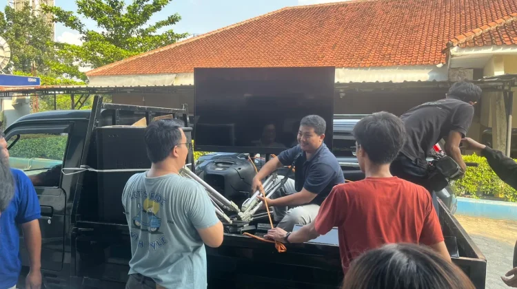 Dibalik Meriahnya Event, Ada Proses Loading yang Sibuk