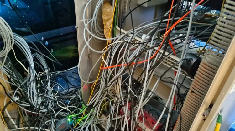 Bukan Sekadar Ruangan Ber-AC, Begini Standar Ruang Server