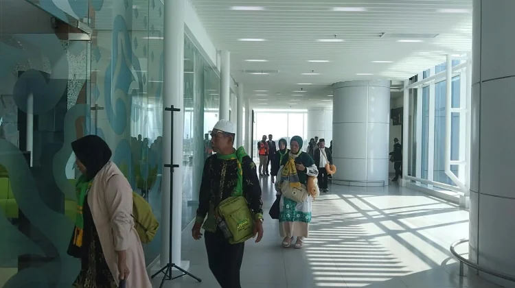 Soetta Ditutup imbas Abu Vulkanik, Jemaah Umrah Dialihkan ke Kertajati Majalengka