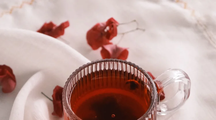 Teh Rosella, Minuman Merah dengan Potensi Menjaga Tekanan Darah