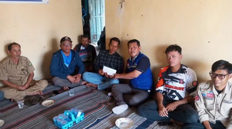 FK Tagana Jabar Serahkan Santunan Keluarga Almarhumah Kuriyah