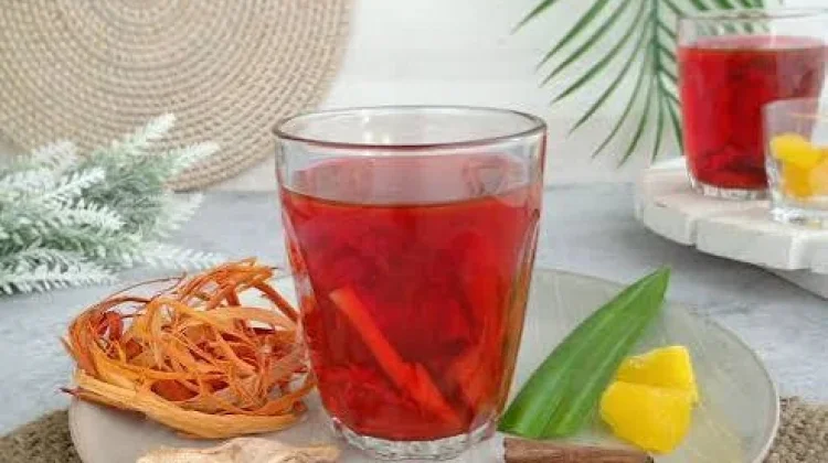 Wedang Secang, Minuman Merah Alami dari Tanah Nusantara