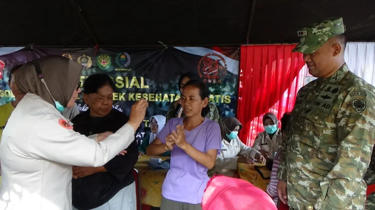 Kodim 0614/Kota Cirebon Buka Layanan Pemeriksaan dan Pengobatan Gratis