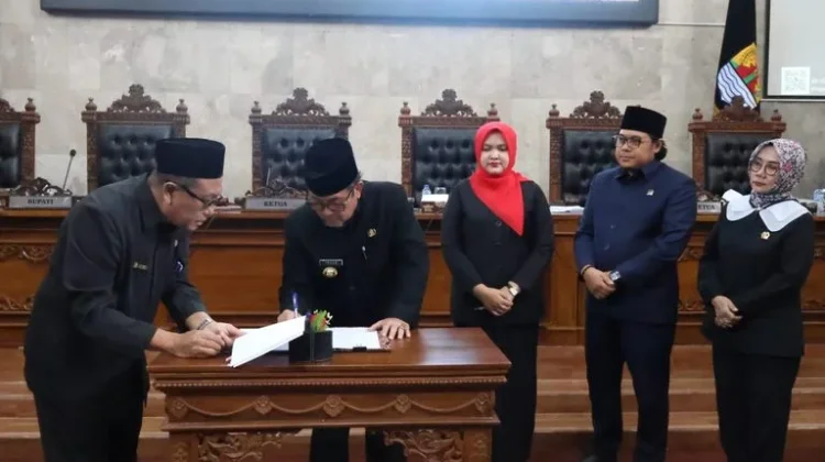 DPRD dan Pemkab Cirebon Sepakati Perubahan KUA-PPAS 2026