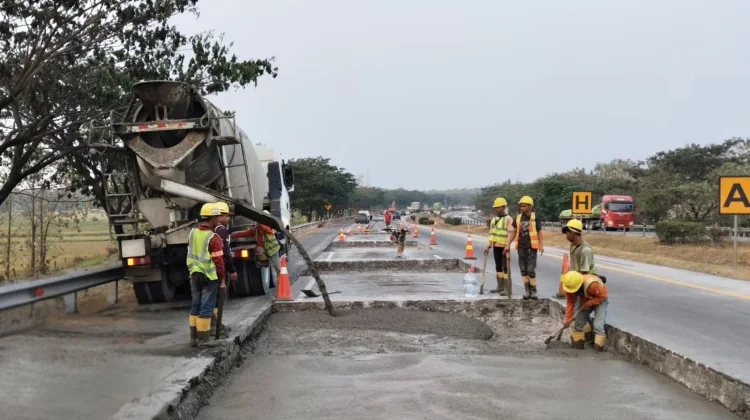 Astra Tol Cipali Lakukan Pemeliharaan Jalan di Sejumlah Ruas Jalan Tol