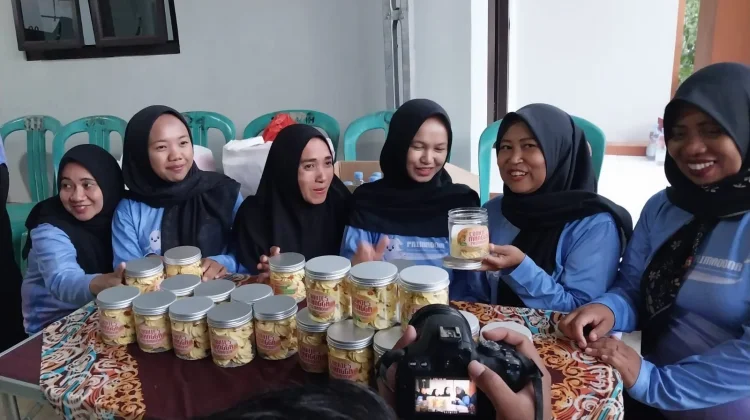 Griya Rasa Berdayakan Purna PMI lewat Olahan Mangga