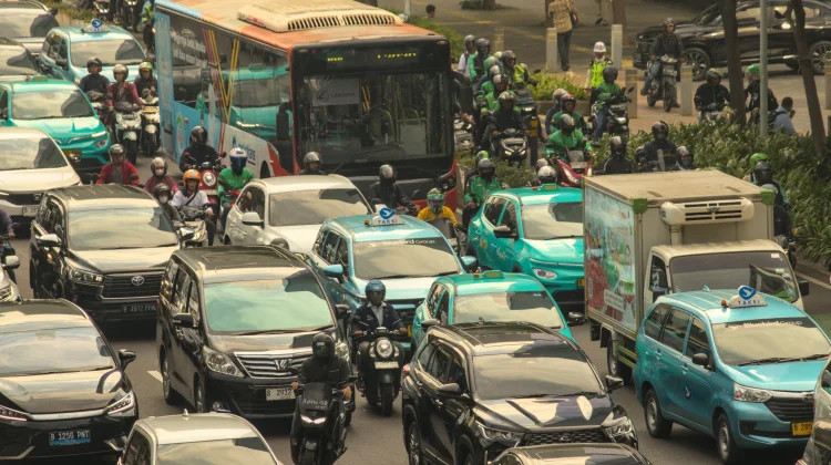 Kemacetan Dinilai Tak Cukup Diatasi dengan Penertiban Parkir