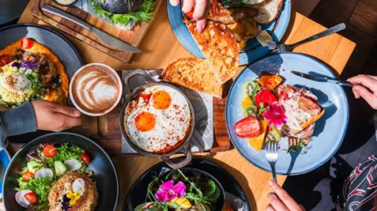 Fenomena Kesulitan Memilih Menu Makanan saat Jam Istirahat