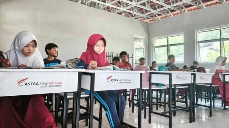 Astra Tol Cipali Bina 5 Sekolah Dasar di Kabupaten Majalengka