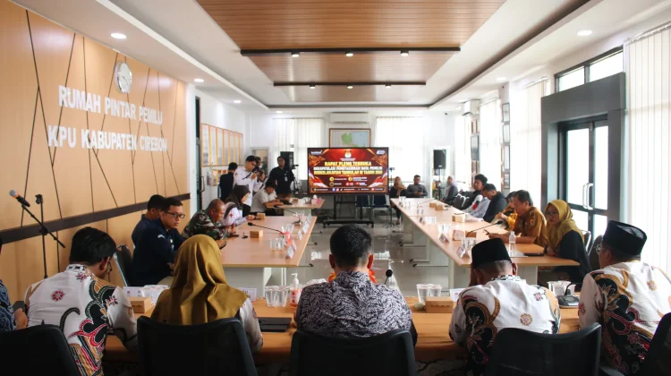 Bawaslu Sampaikan 300 Saran Perbaikan Data Pemilih kepada KPU Kab. Cirebon