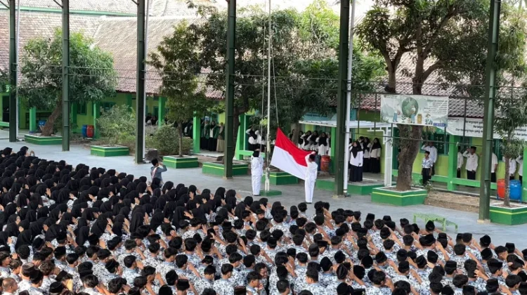 Penguatan Akhlak Jadi Metode MAN 2 Cirebon Bentengi Siswa dari Konten Negatif