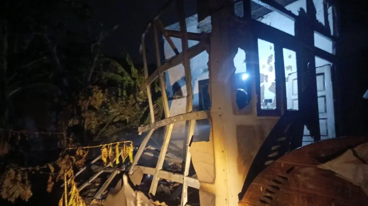Gudang Terbakar di Indramayu, Dua Motor dan Sepeda Listrik Hangus