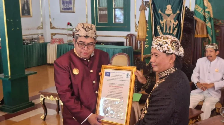 Keraton Kacirebonan Terima Penghargaan WPF UNESCO untuk Perdamaian Dunia