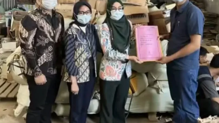 TASPEN Cirebon Musnahkan Ribuan Arsip Kedaluwarsa