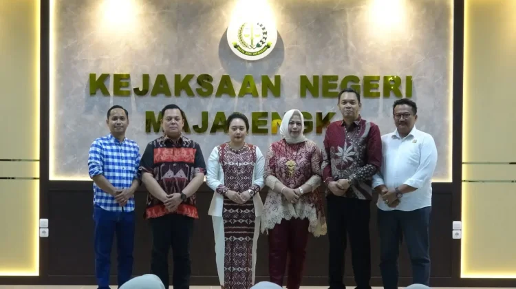 Suasana Haru Warnai Lepas Sambut Pejabat Kejaksaan Negeri Majalengka