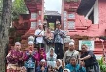 Peziarah Padati Makam Sunan Gunung Jati jelang Ramadan