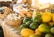 Harga Buah di Kota Cirebon Naik hingga 20 Persen di Awal Bulan Ramadan