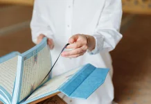 Mendengarkan Murattal Jadi Interaksi dengan Al-Qur’an di tengah Kesibukan