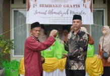 Ahmadiyah Manislor Bagikan 475 Paket Ramadan