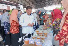 Antusias Warga Majalengka Serbu Bazar Peduli Ramadan