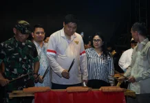 Menteri PKP Maruarar Sirait Lepas Truk Genteng Jatiwangi Majalengka