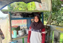 Warung Dadakan Mulai Bermunculan di Jalur Mudik Cirebon
