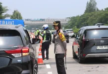 Aksi Sigap AKBP Rita: Urai Kemacetan Mudik di Rest Area KM 166 Tol Cipali Majalengka