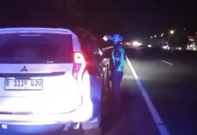 Sigap di Tol Cipali, Tim Urai Polres Majalengka Bantu Pemudik Alami Kendala di KM 164