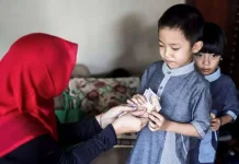 Tips Bijak Mengelola Uang THR Anak
