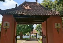 Menelusuri Sejarah dan Struktur Keraton Kasepuhan Cirebon