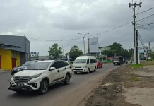 Arus Balik H+6 Lebaran di Bundaran Kedawung Cirebon Ramai Lancar