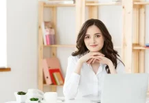 Ciri Orang yang Datang Lebih Awal ke Kantor