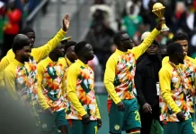 Senegal Pamer Trofi Afcon meski Gelar Dicabut CAF