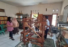 Program Seruni Hidupkan Tenun Indramayu saat Ramadan