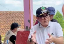 Jembatan Cijemit Rusak Diterjang Banjir, Sekda Kuningan Prihatin