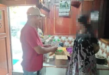 Polsek Gunungjati Sita Puluhan Botol Miras Ilegal di Grogol