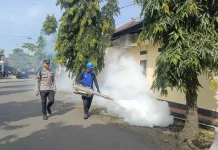 Antisipasi DBD di Musim Pancaroba, Dokkes Polres Majalengka Gelar Fogging