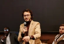Tips Jitu Menarik Perhatian saat Berbicara