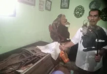 Dalang Indramayu Lestarikan Wayang Kulit
