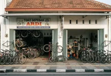 Laju Pedal di Kota Udang: Saat Geopolitik Global Mengubah Cara ASN Cirebon Ngantor