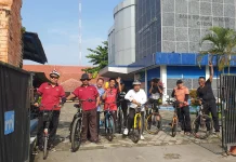 Solidaritas di Atas Pedal: Potret Komunitas Gowes RRI Cirebon