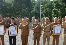 Bupati Kuningan Beri Penghargaan Perangkat Daerah Berprestasi 2025