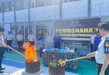 Lapas Indramayu Musnahkan Barang Bukti Hasil Razia